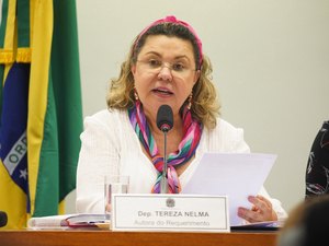 Tereza Nelma quer “lista única” para vítimas da Covid-19 ocuparem UTIs