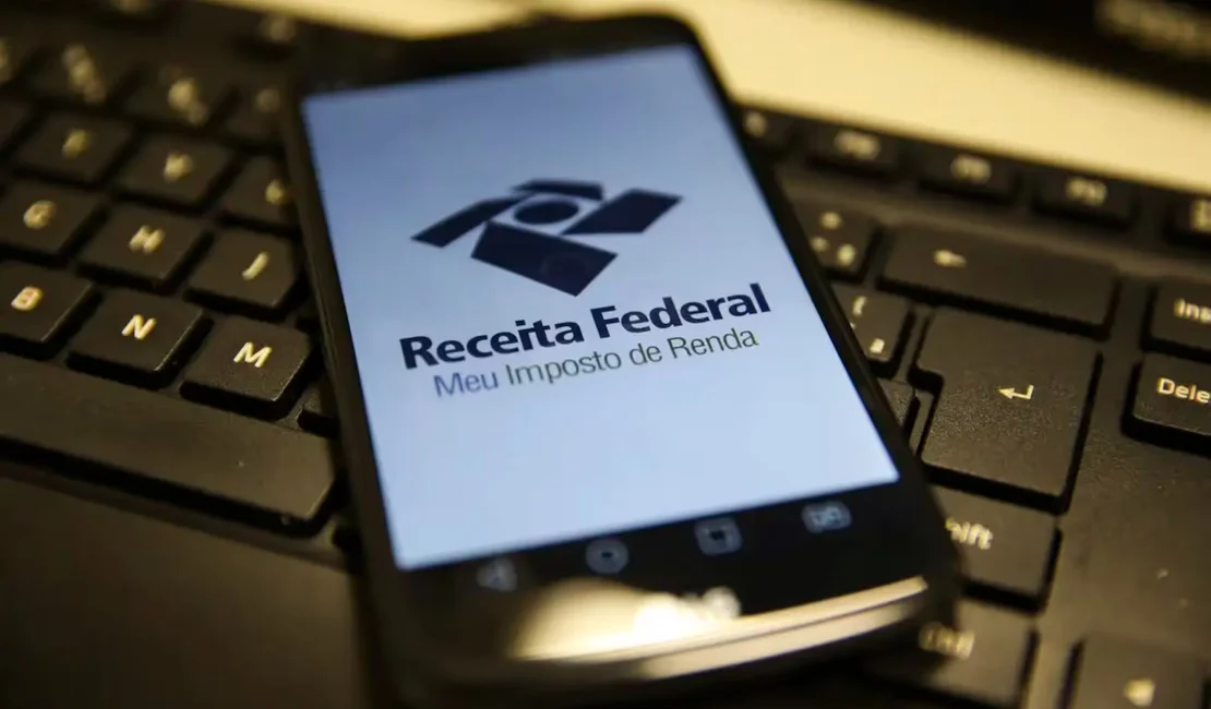 Governo pede retirada de urgência a projeto que amplia isenção do IR para até R$ 5.000