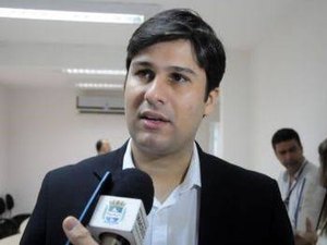 Ricardinho Lessa ganha força assumindo PDT