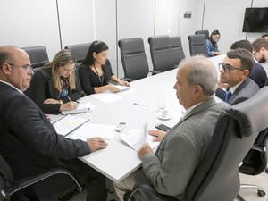 ?TJ discute logística de comunicação para viabilizar audiências de réus presos