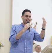 Prefeito de Teotônio Vilela não convoca concursados para usar cargos visando eleições