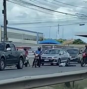 Carro atropela idoso e colide contra outro veículo na AL-220, em Arapiraca