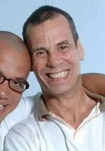 Carlinhos de Jesus relembra encontro com mãe do assassino de seu filho