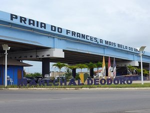 Homem é esfaqueado e PM localiza suspeito por causa de facão ensanguentado  