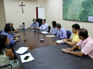 Prefeitura e BB definem cronograma para entrega das casas no Vale do Perucaba