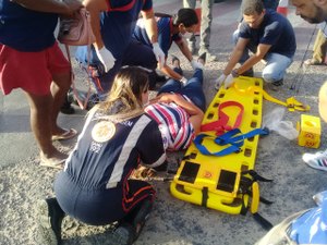 Mototaxista foge sem prestar socorro após colidir com outro veículo