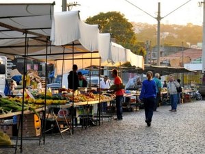 AMA orienta que municípios façam restrições nas feiras e velórios