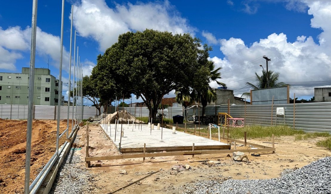 Benedito Bentes ganha areninha na Praça das Oliveiras