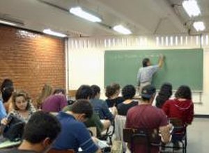 Estudantes que não fizeram o Enade podem regularizar situação até janeiro