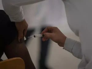 Brasil registra recorde de 2,2 milhões de doses contra a covid-19 aplicadas em um dia