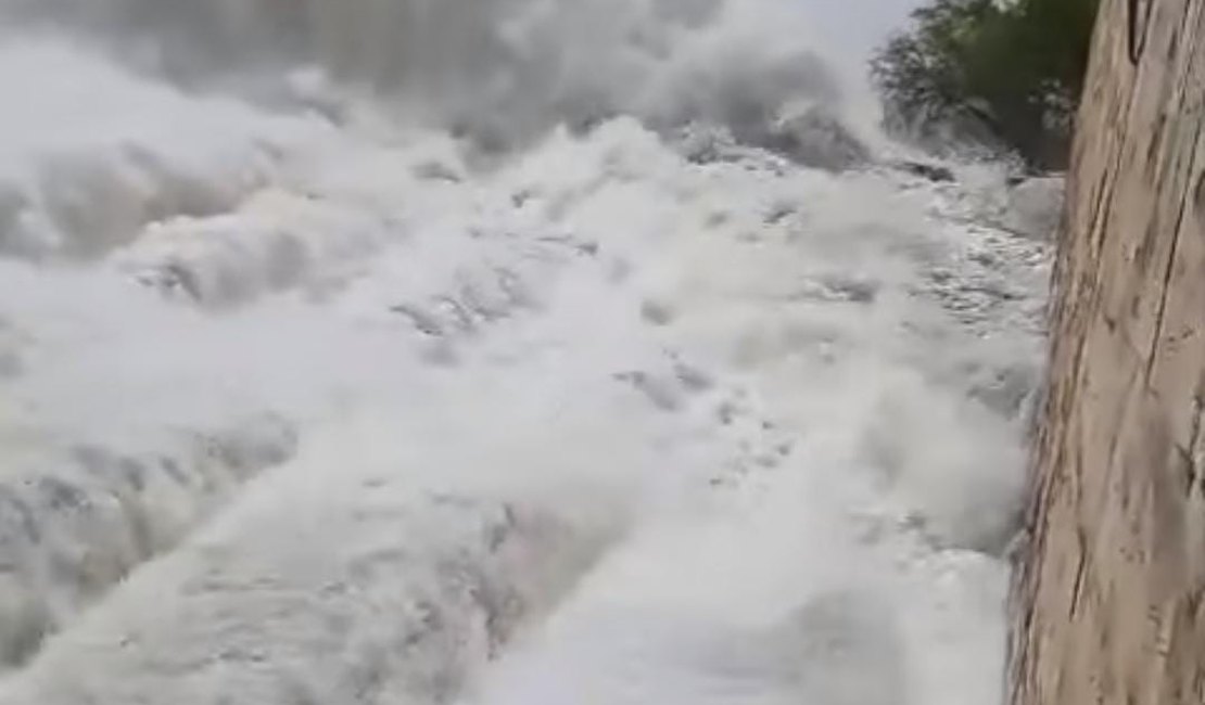 Fortes chuvas deixa uma pessoa morta e mais de 4 mil pessoas são afetadas em Canudos e Jeremoabo, na Bahia