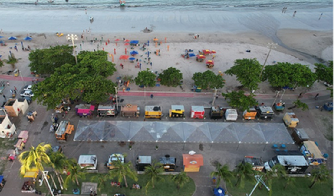 MPF define prazo final para retirada de food trucks da orla de Pajuçara