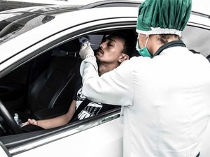 Israel acelera vacinação e quer sair da pandemia em março