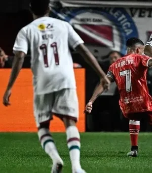 Marcelo, do Fluminense, se pronuncia após pisão acidental em adversário: ‘Momento difícil’