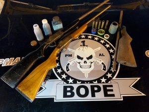 Homem é detido com duas armas de fogo artesanais