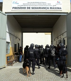 Dez reeducandos fogem do presídio de segurança máxima, em Maceió