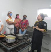 Chef renomada ensina novas técnicas culinárias para merendeiras de Penedo