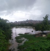 Chuva rompe cano mestre e prejudica fornecimento de água em Porto Calvo