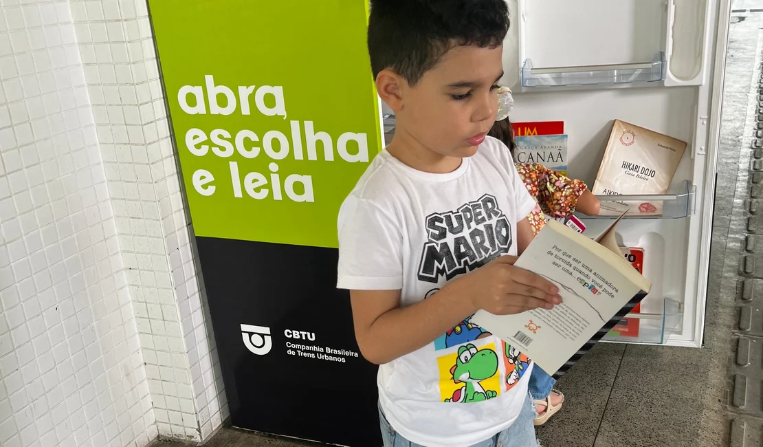 No Mês das Crianças, Geladeira Literária necessita de doação de livros infantis