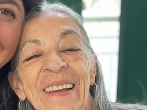 Professora que morreu em ataque tinha 71 anos e lecionava 'como propósito de vida', diz filha