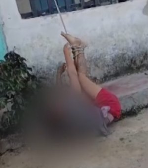 Homem invade casa um dia após sair da cadeia e é amarrado e agredido pela população