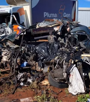 Casal, seus 3 filhos e um sobrinho morrem em acidente ao voltar da praia