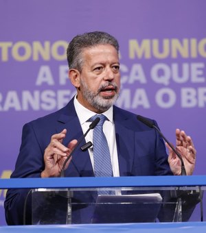Arthur Lira defende diálogo e responsabilidade após reeleição de Lula