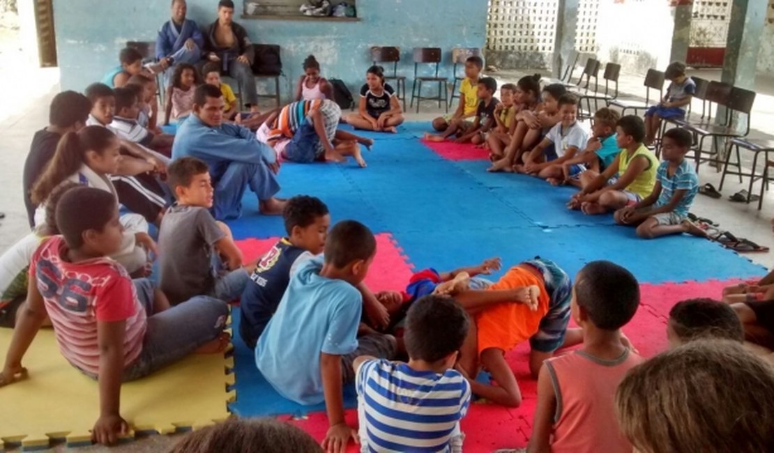 &#8203;Projeto social leva o jiu-jitsu a crianças carentes de Rio Largo