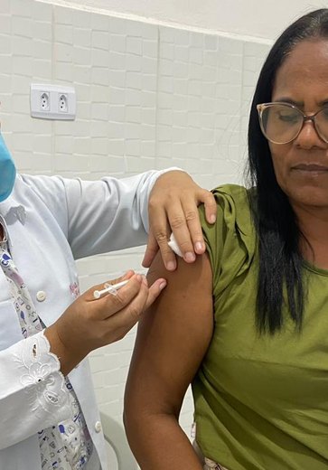 Maragogi libera vacina bivalente para todos grupos prioritários