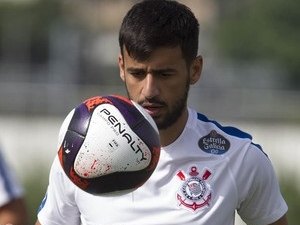 Pai do jogador Camacho, que atua no Corinthians, morre em acidente com elevador