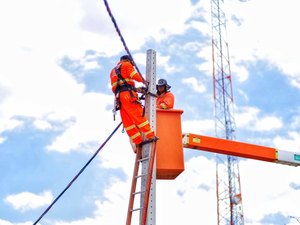Prefeitura reforça modernização da rede elétrica da UPA de Palmeira