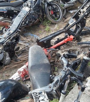 Polícia aprende menor e descobre 'cemitério' de motos no Agreste