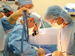 Crise faz número transplantes de órgãos cair em 2016, diz ministério