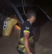 Moradores ficam ilhados após chuvas elevarem nível de riacho em Canapi