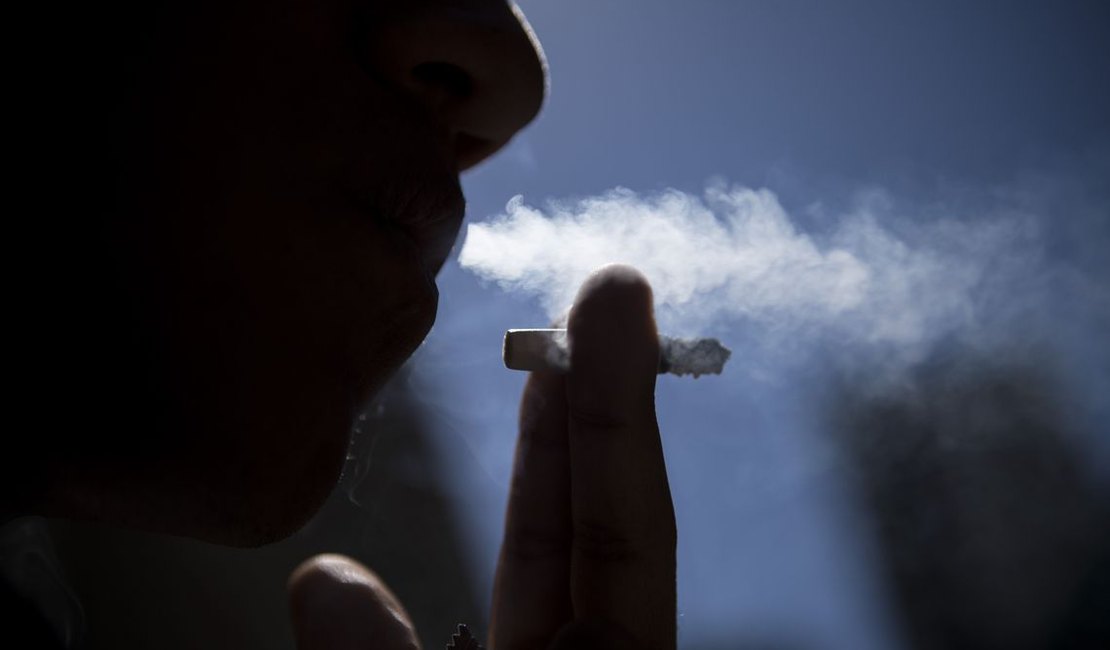 Brasil reduz em 44,6% número de fumantes passivos no trabalho