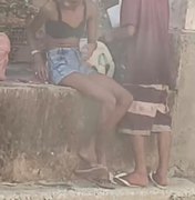 Casal suspeito de assaltar farmácia no Jacintinho são vistos na Chã do bebedouro