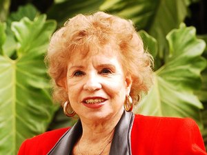 Atriz e radialista Daisy Lúcidi morre de Covid-19 no Rio