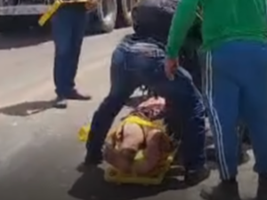 Motociclista fica ferido após colisão com caçamba na AL-110, em São Sebastião