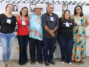 Escola estadual homenageia artistas arapiraquenses em feira