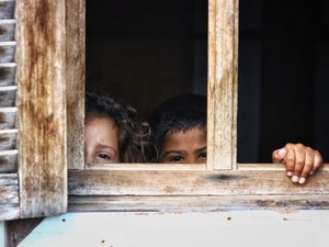 Lei que cria pensão para menores que perdem a mãe para a violência começa a valer ainda em novembro