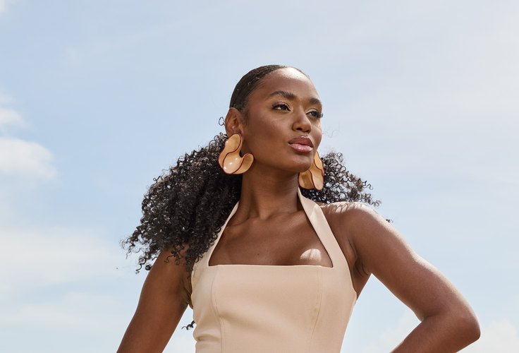 Entre passarelas e propósito: o empreendedorismo na modelagem e a ascensão de novos talentos brasileiros