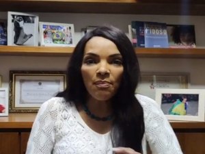 Flordelis recebe alta após ser internada por ingerir muitos remédios