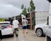 Carreta tomba na BR-101 e populares tentam saquear carga no município de Flexeiras