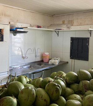 Vigilância Sanitária interdita comércio de coco na Jatiúca