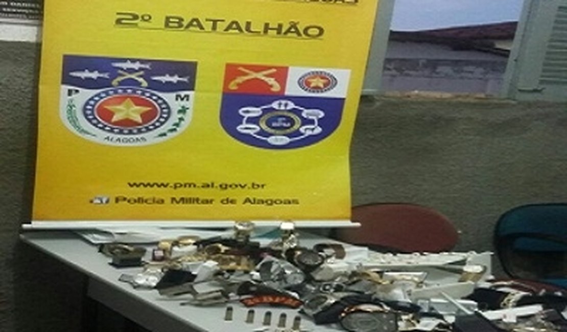 Polícia prende acusado de assalto a estabelecimento comercial