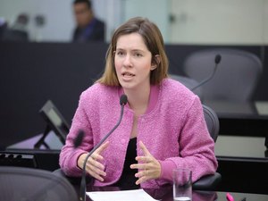 Cibele Moura defende 'naming rights' em estádios, para atrair investimentos sem custos para o Estado