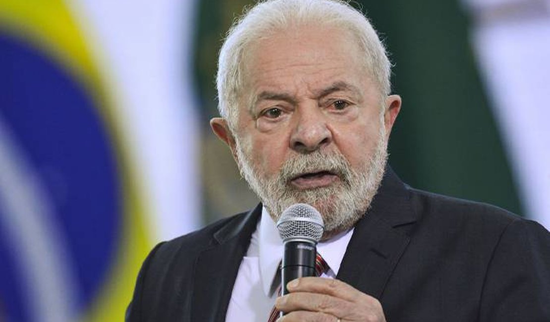 Lula diz que nem sempre é Petrobras que aumenta combustíveis: Estados e postos têm liberdade