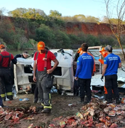 Motorista de carreta que caiu em açude é identificado; vítima é do estado da Bahia