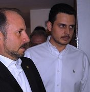 Nivaldo e Antônio Albuquerque são acusados de agredir tenente-coronel da PM