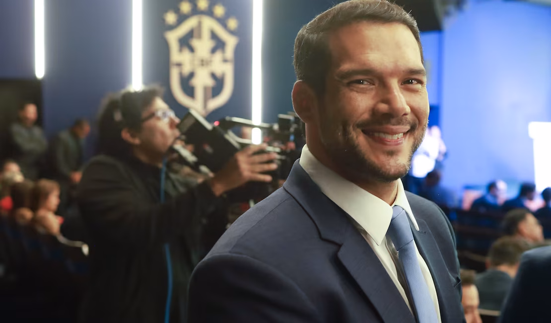 Samir Xaud é eleito oficialmente novo presidente da CBF